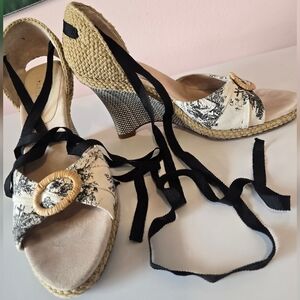 Cole Haan Heels Stansie Wedge Tie Wrap Sandal Size 7.5 B - D19537